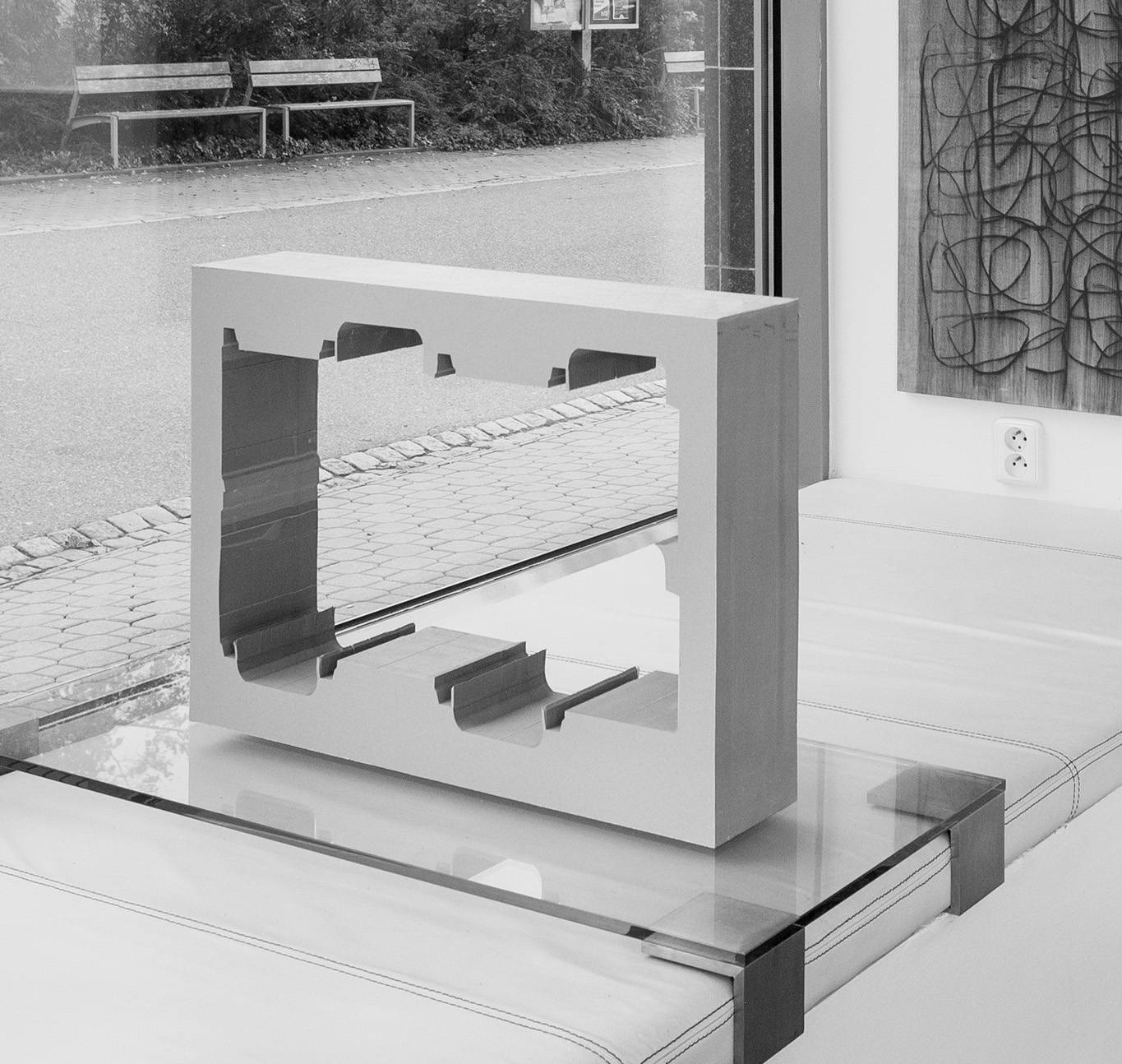 Makulatura, 2010, slepené bloky výseků makulatury, 500 x 700 x 100 mm