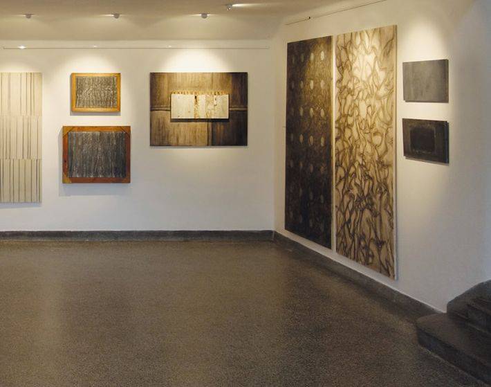 Snímek z výstavy Zdeněk Macháček. Město v zahradách, 1972–2022. Evangelický kostel ve Zlíně. Foto: Jiří Pejla, 2022