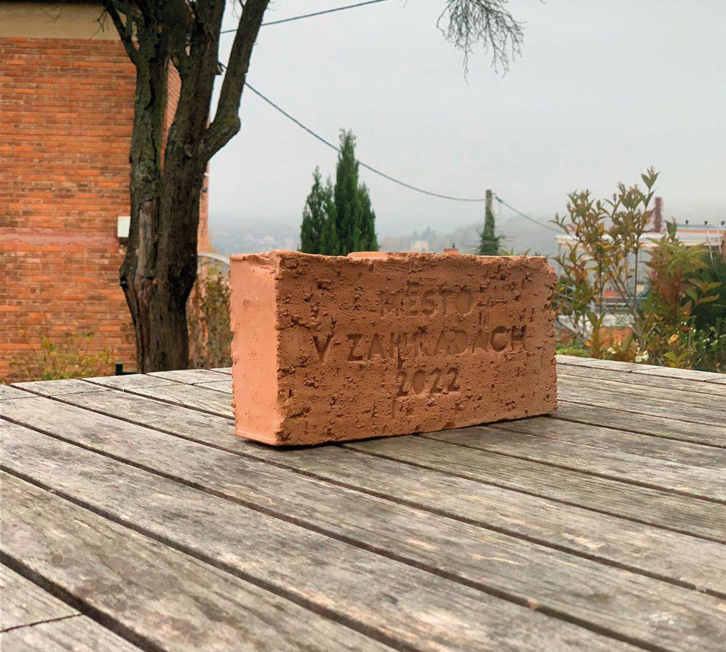 ŠABLONY A KÓDY – MĚSTO V ZAHRADÁCH / 2018