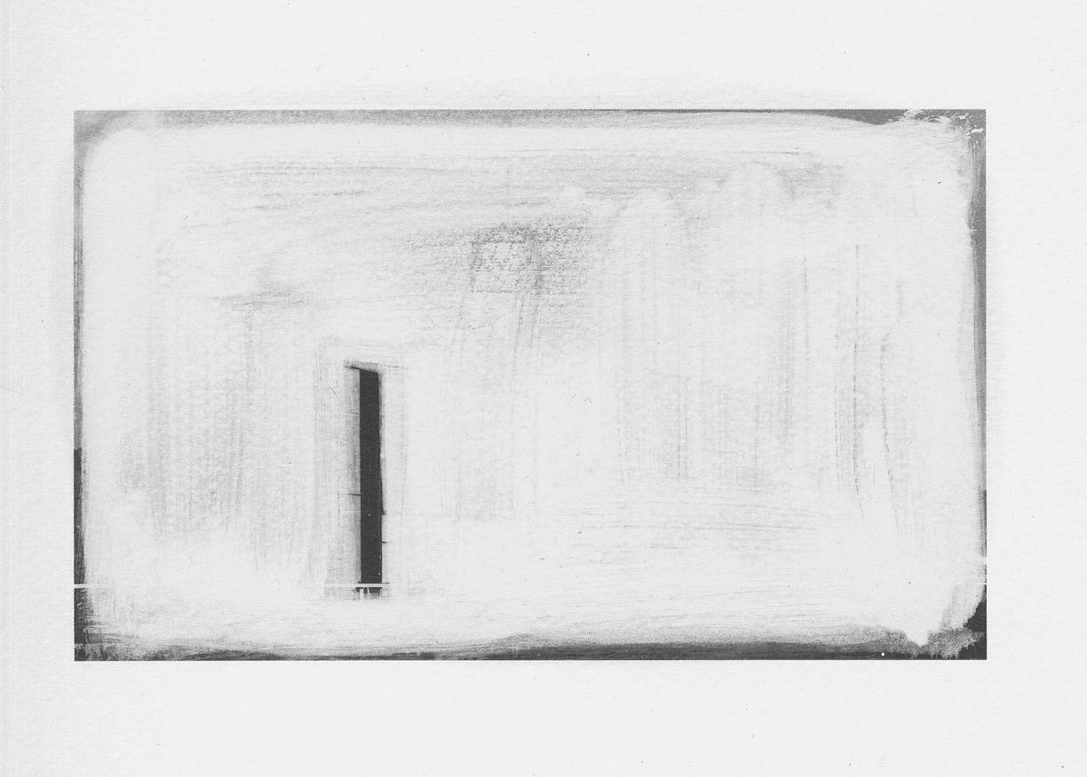 Z cyklu Přemalby – Závodiště Slušovice, 2019 makulatura, olej, grafický papír, 185 x 297 mm (3x)